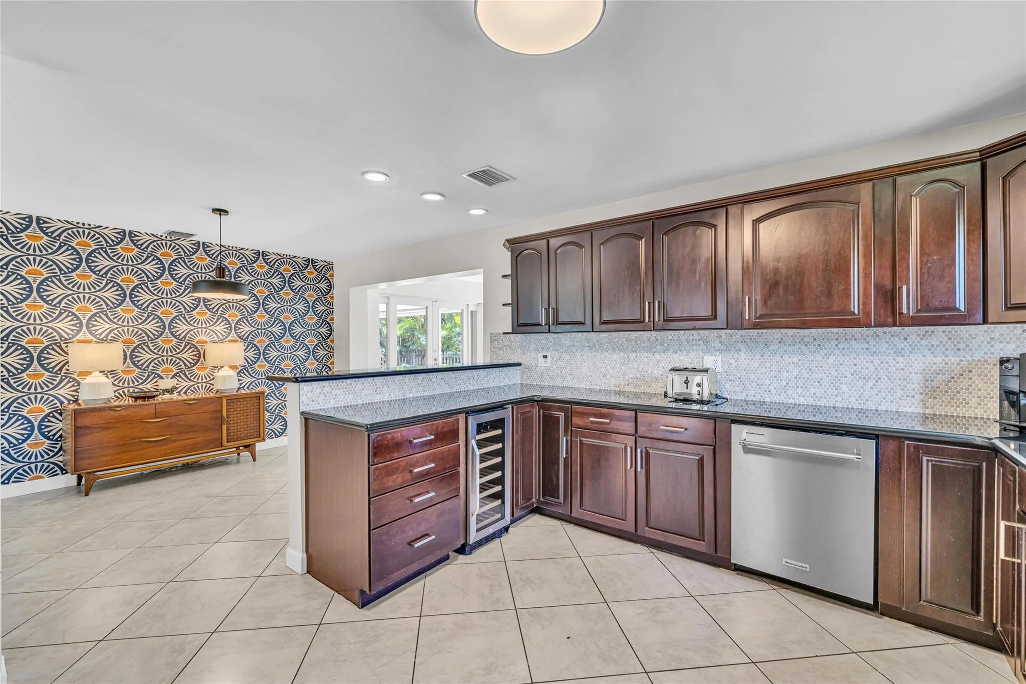 412 NW 20th St