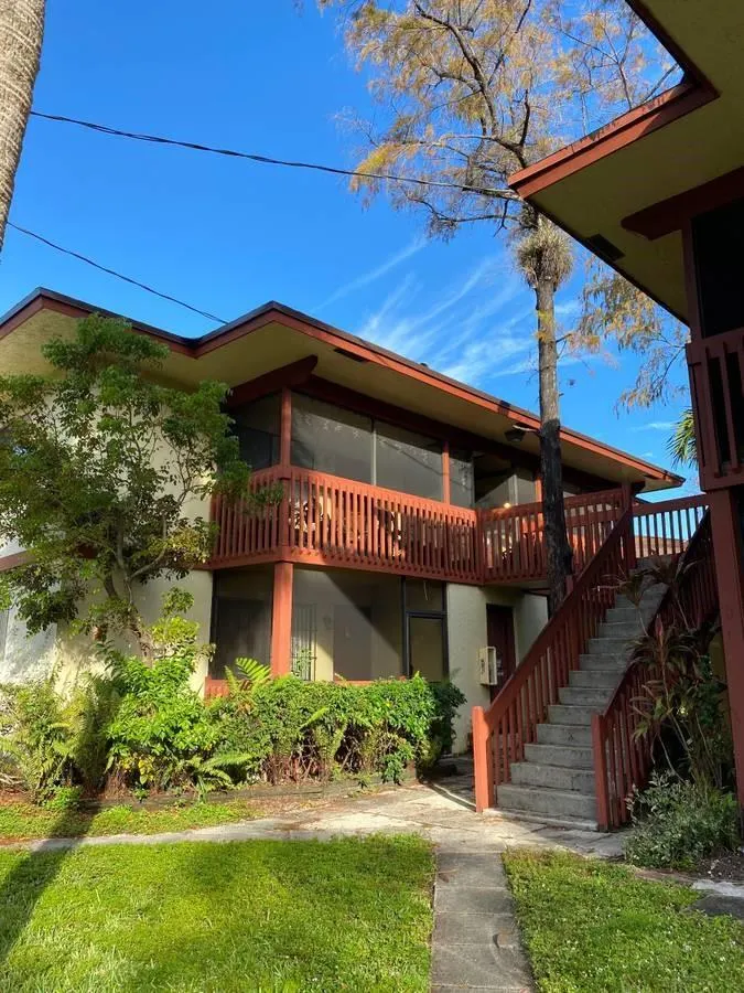 2070 NW 43rd Ter, #8