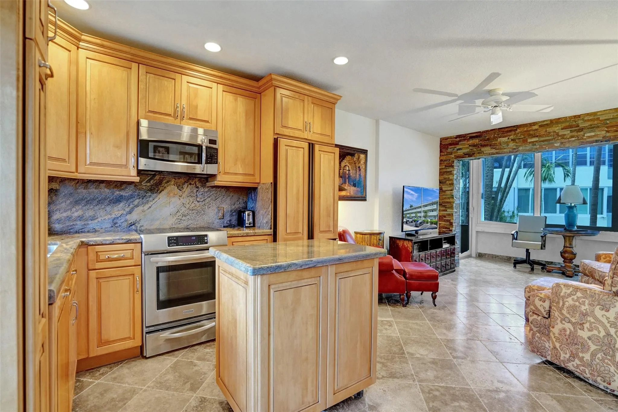 1000 SE 4 Street, #220