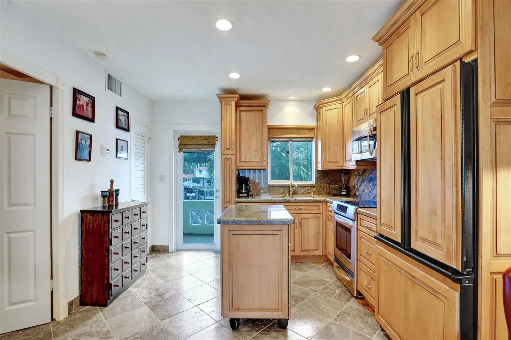 1000 SE 4 Street, #220
