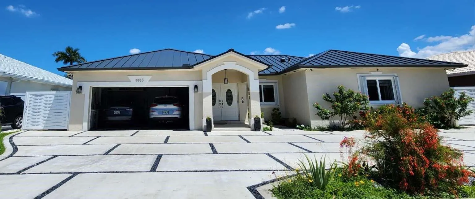 8885 NW 175th St