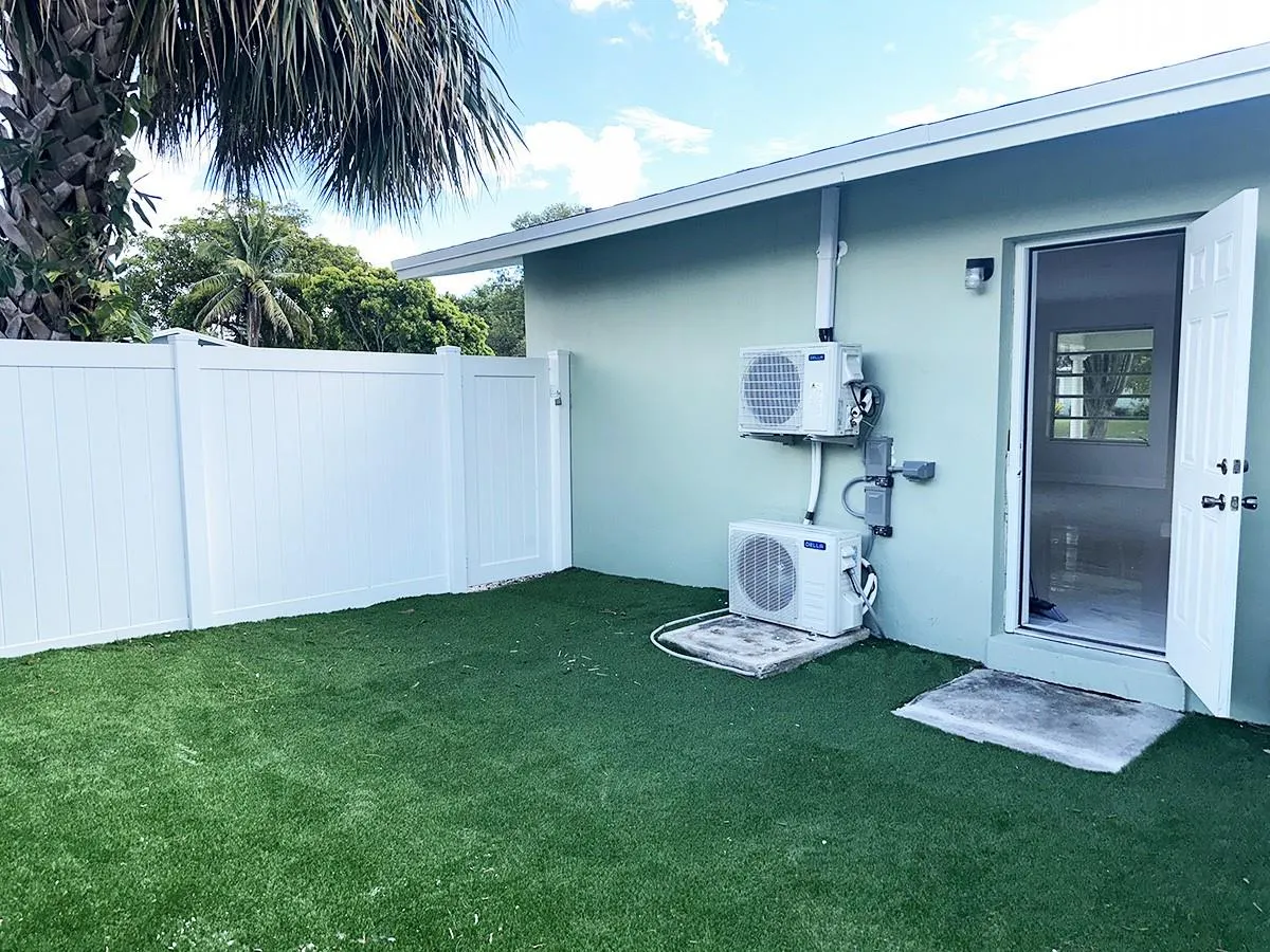 425 SW 18th Ave