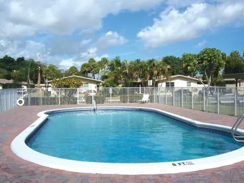 425 SW 18th Ave