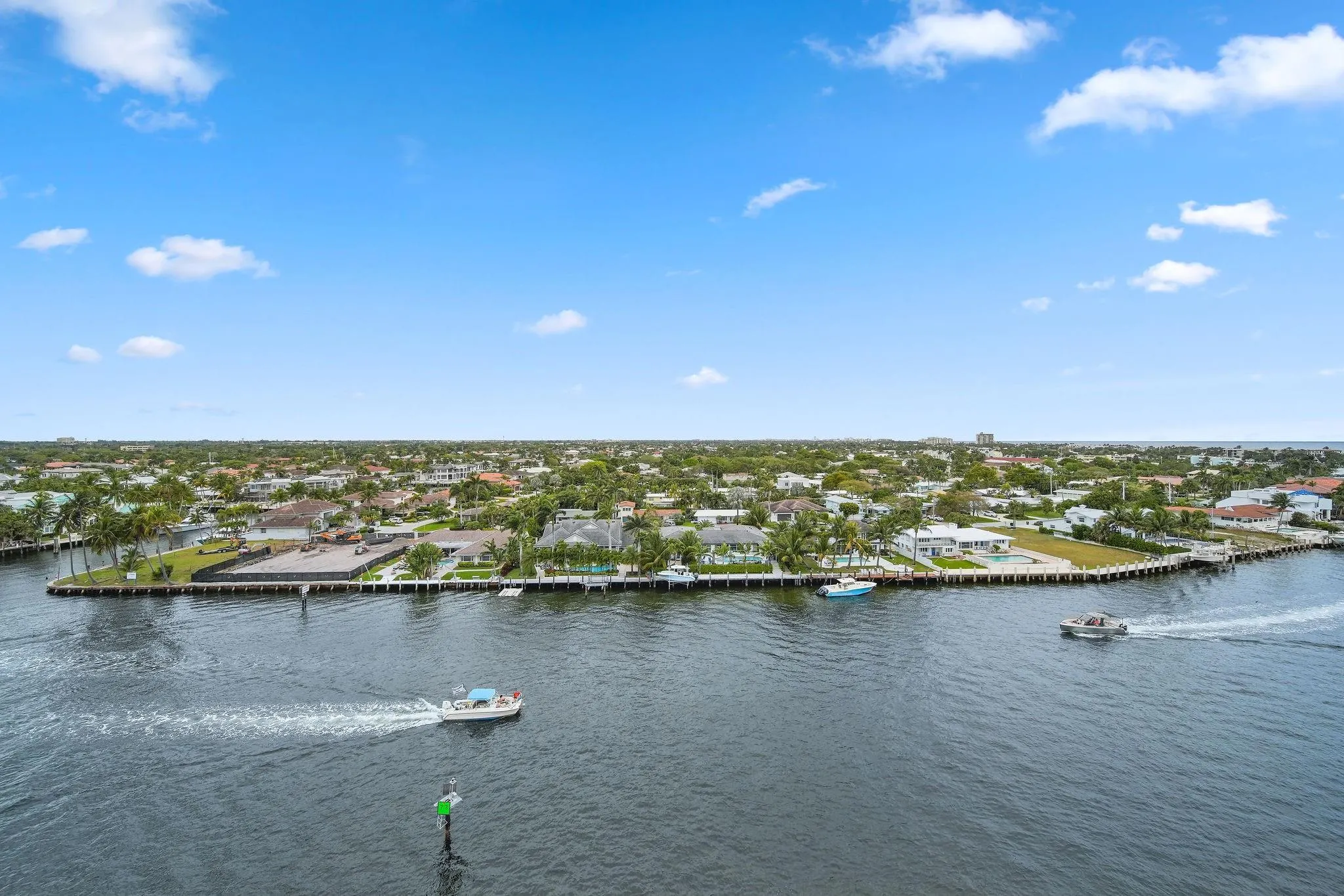 2611 N Riverside Dr, #1106