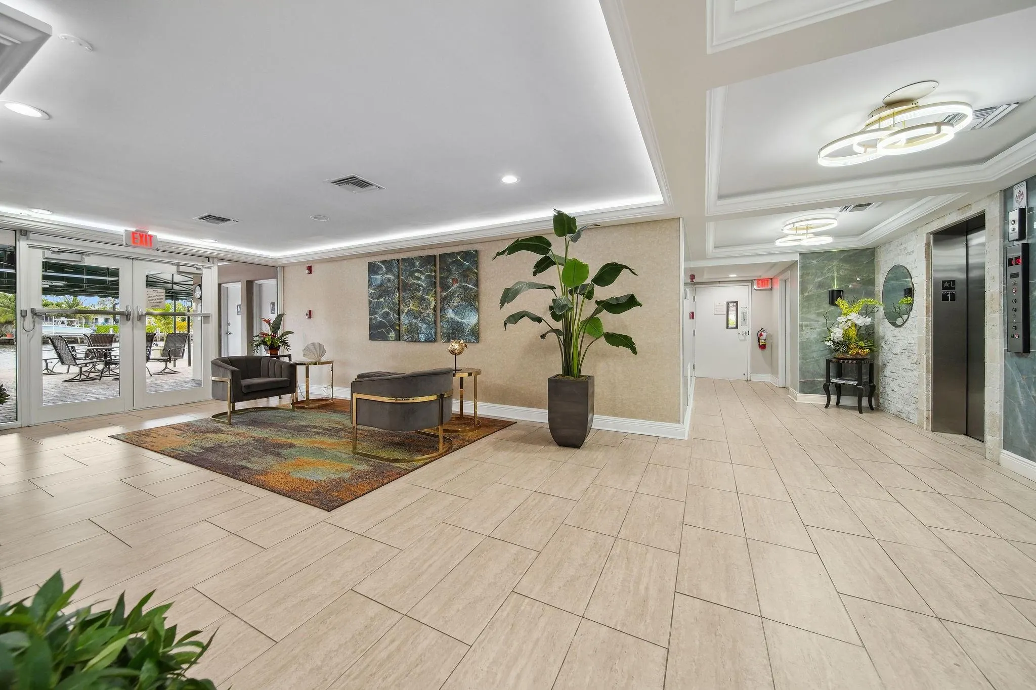 2611 N Riverside Dr, #1106