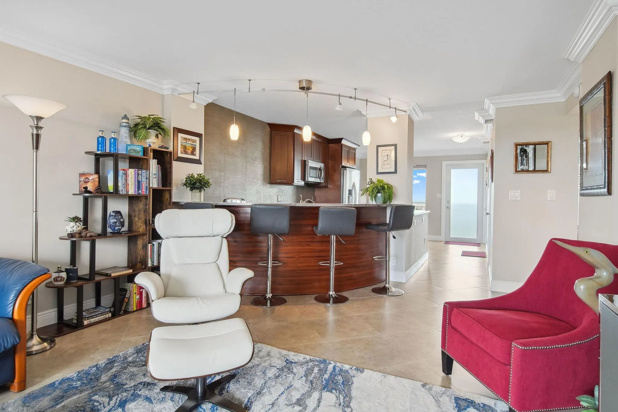 2611 N Riverside Dr, #1106