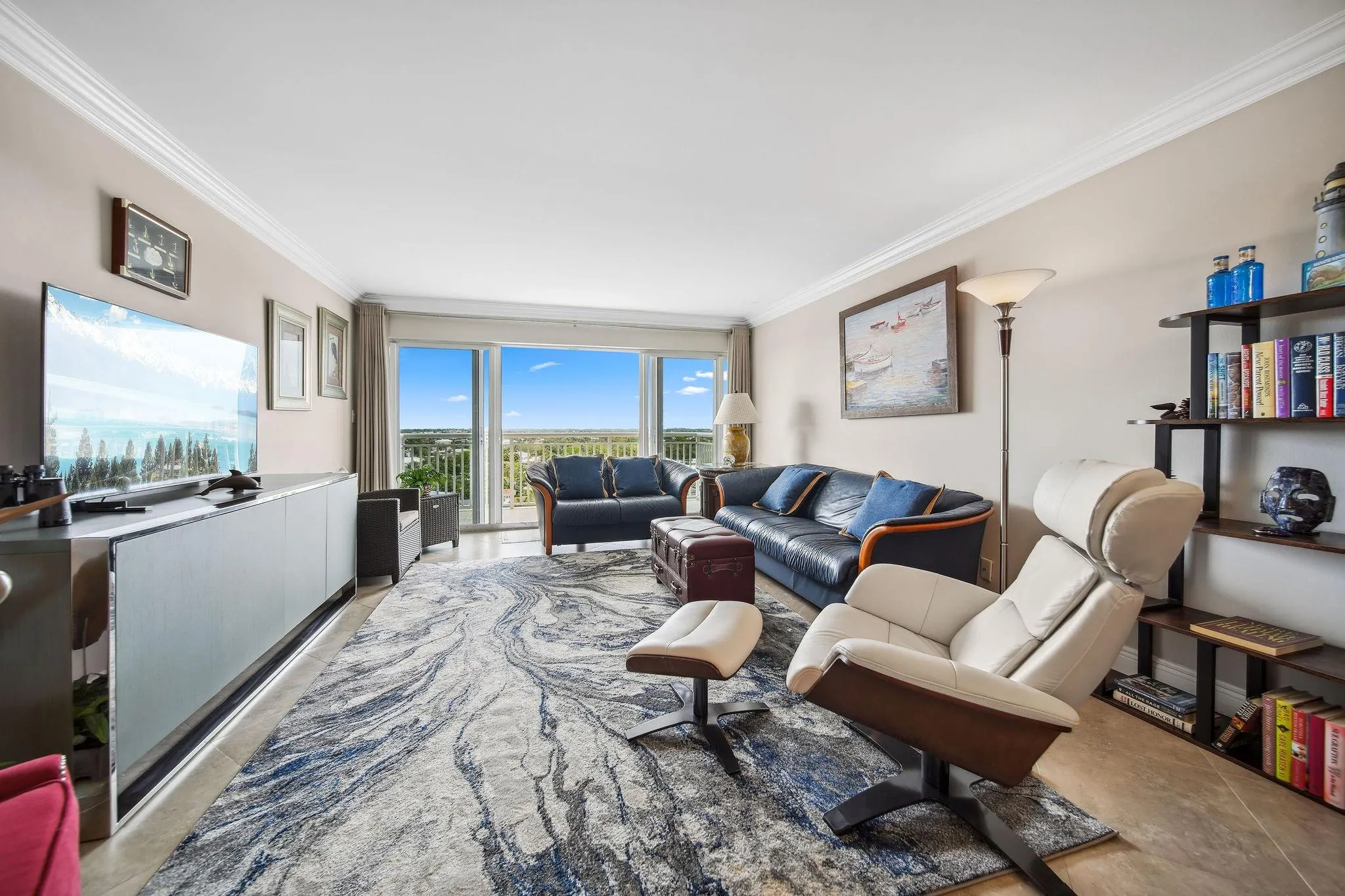 2611 N Riverside Dr, #1106