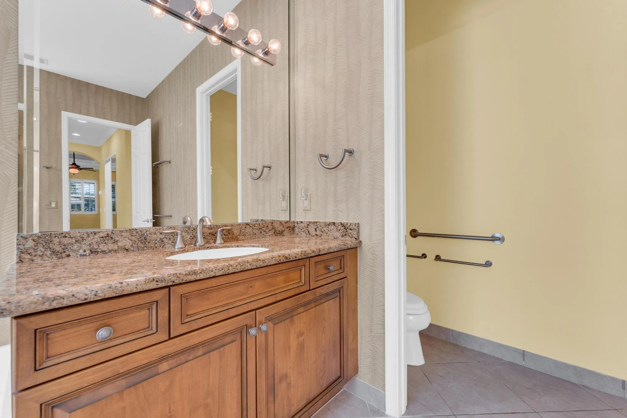 7159 Corning Cir