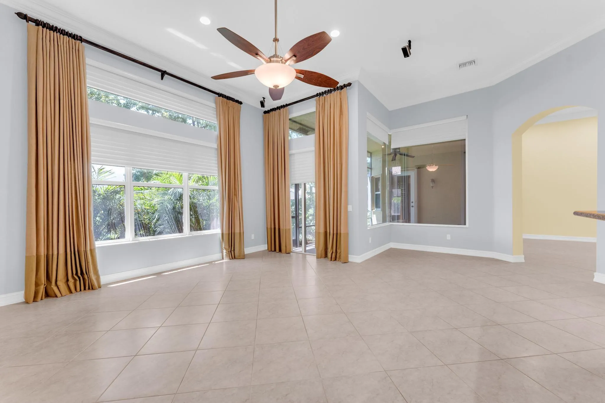 7159 Corning Cir