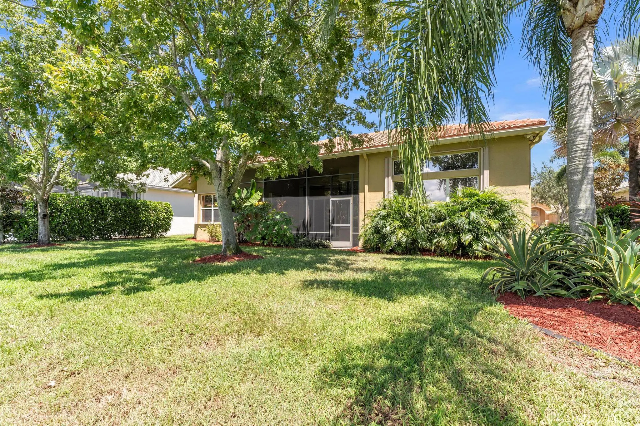 7159 Corning Cir