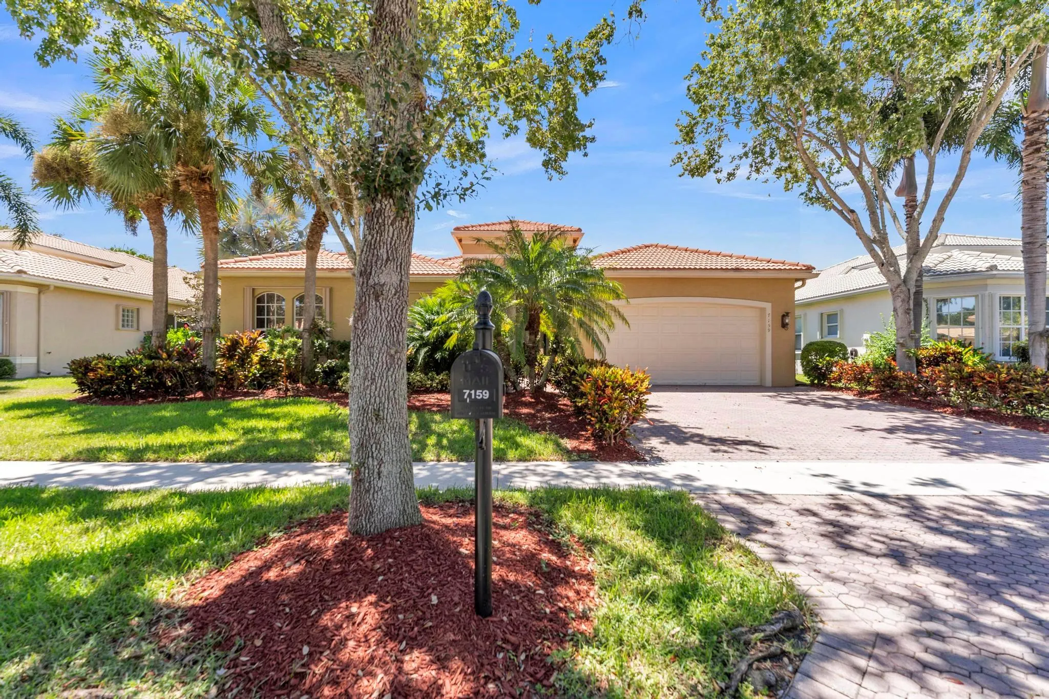 7159 Corning Cir