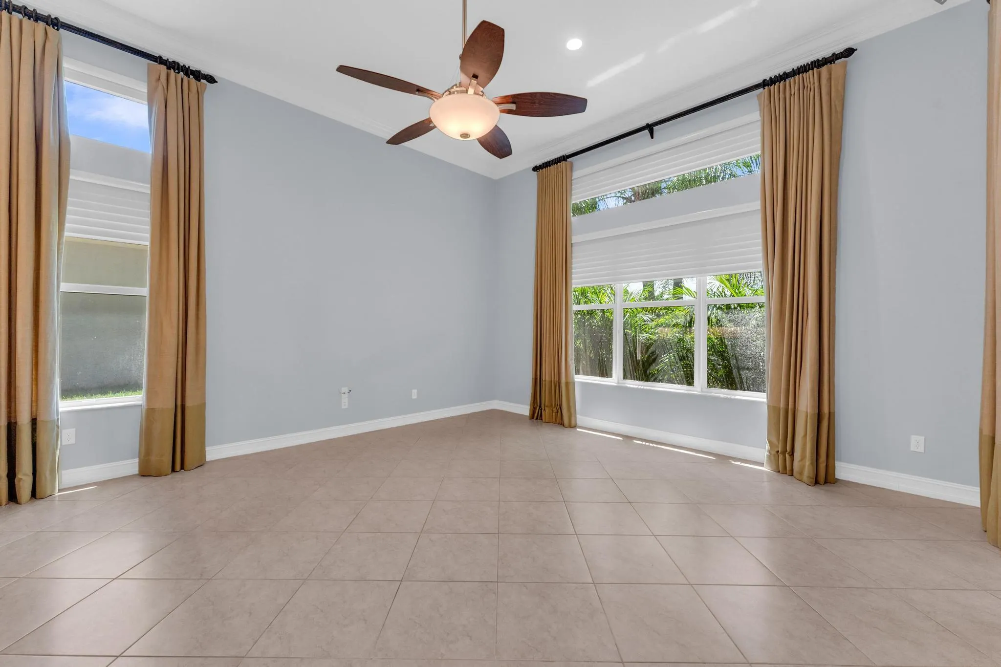 7159 Corning Cir