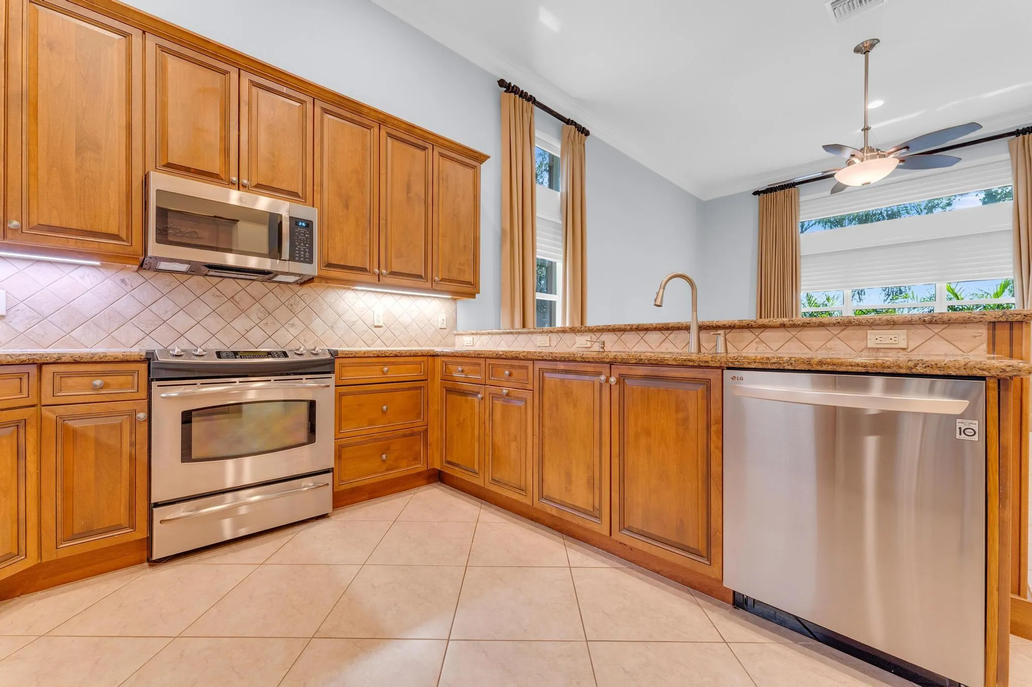7159 Corning Cir