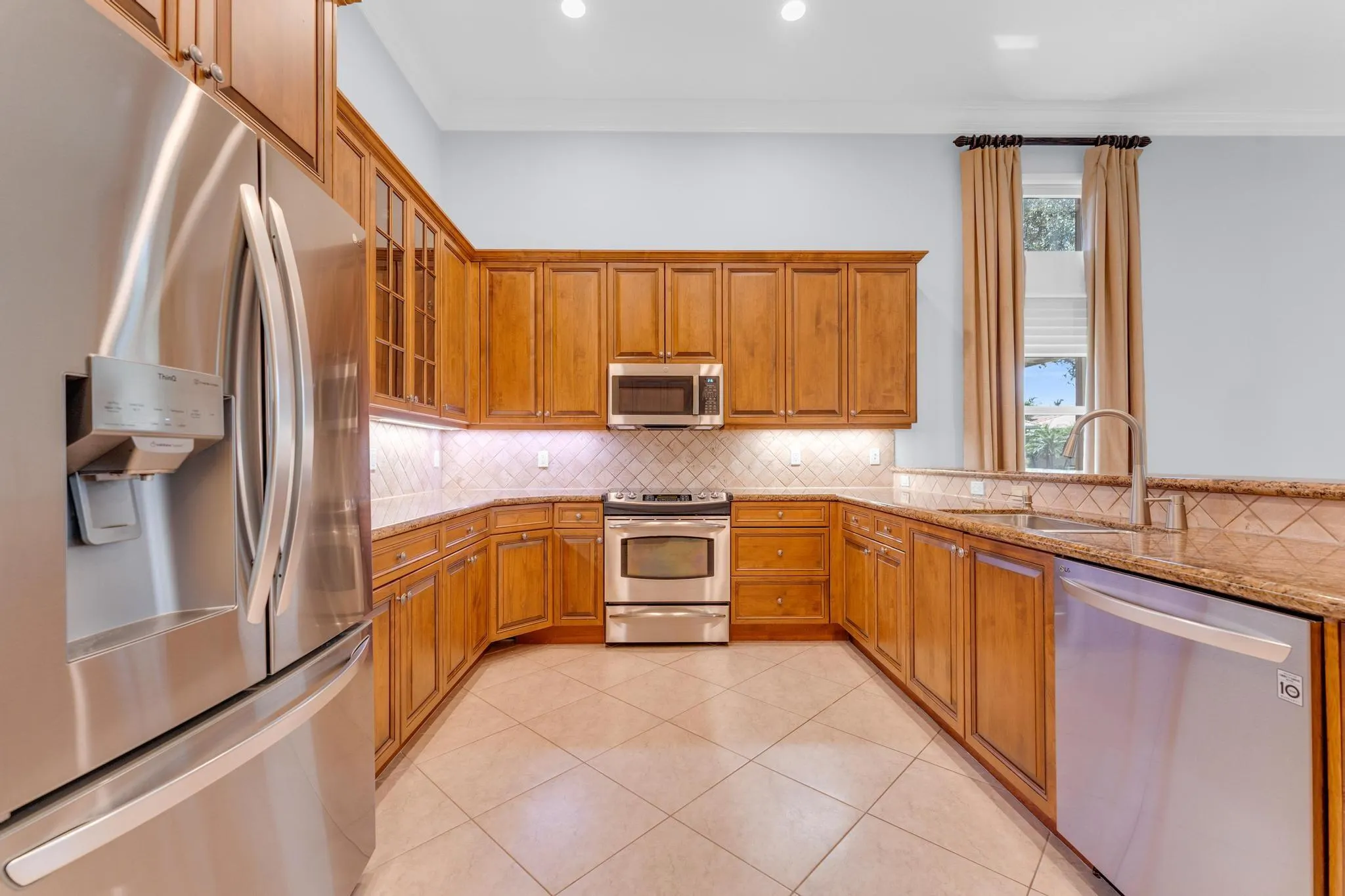 7159 Corning Cir