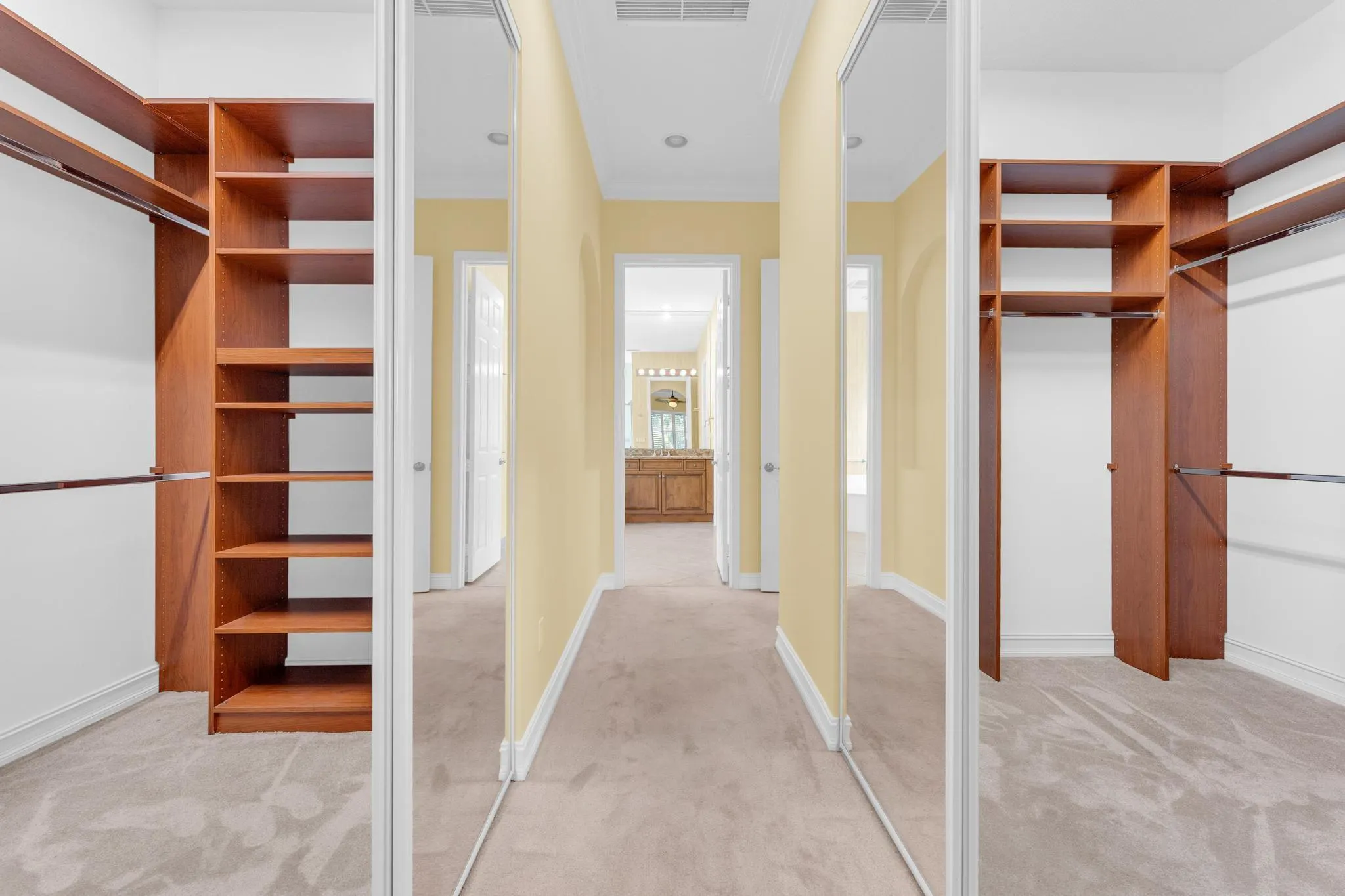 7159 Corning Cir