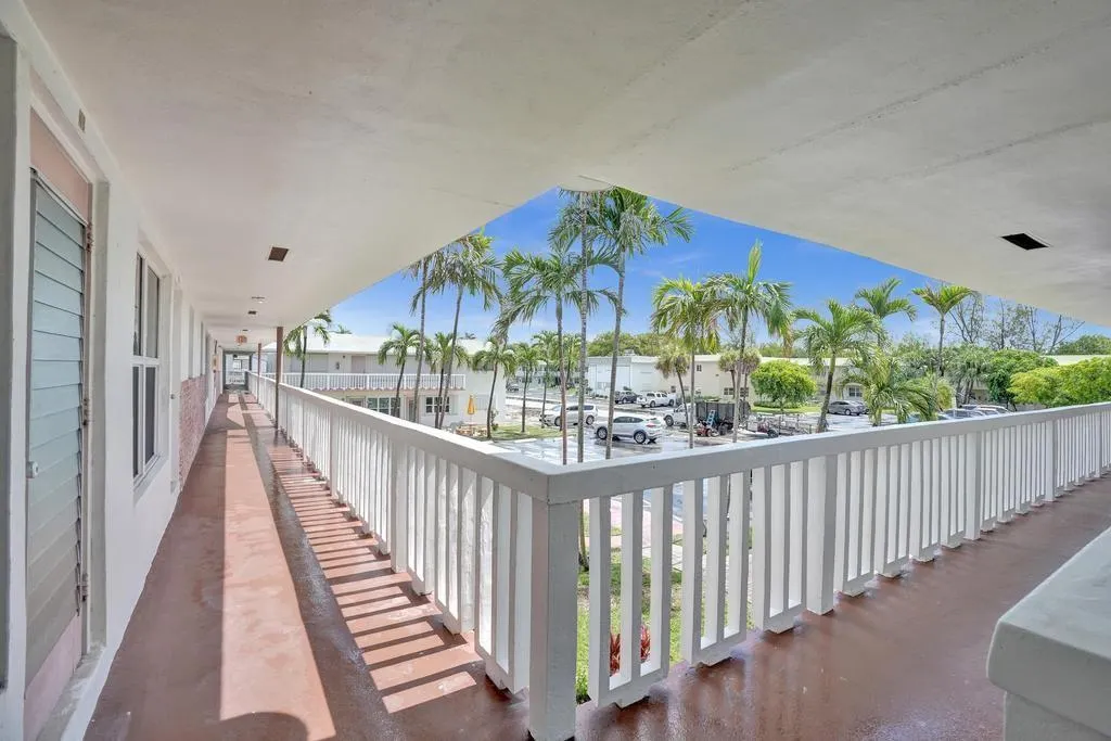 2240 Johnson St, #212