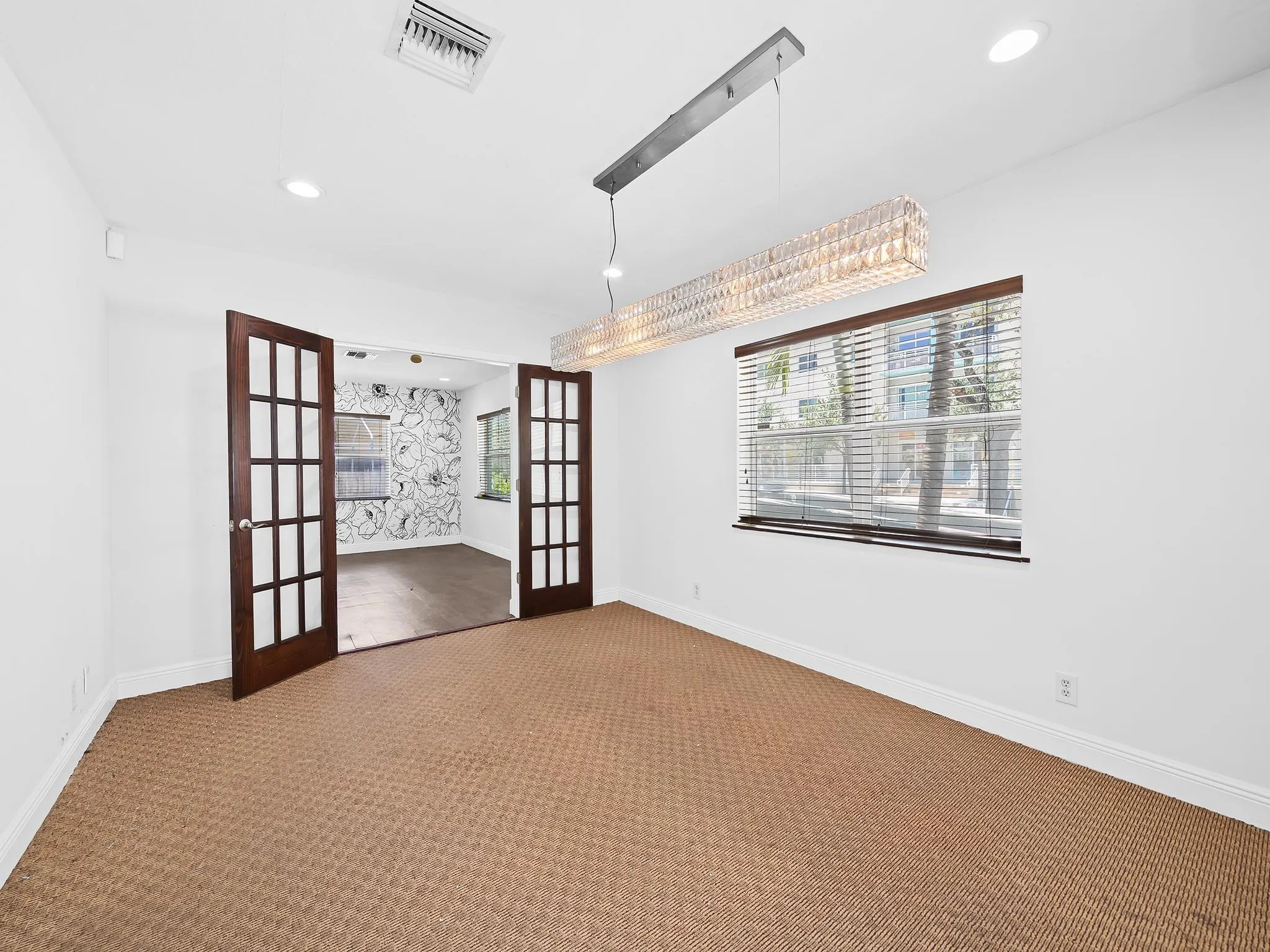 642 NE 3rd Ave