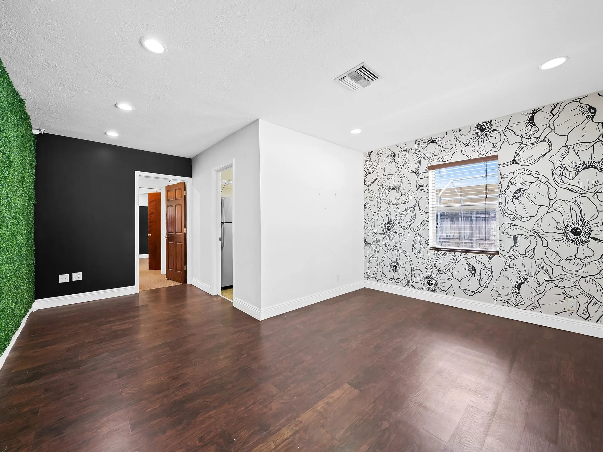 642 NE 3rd Ave