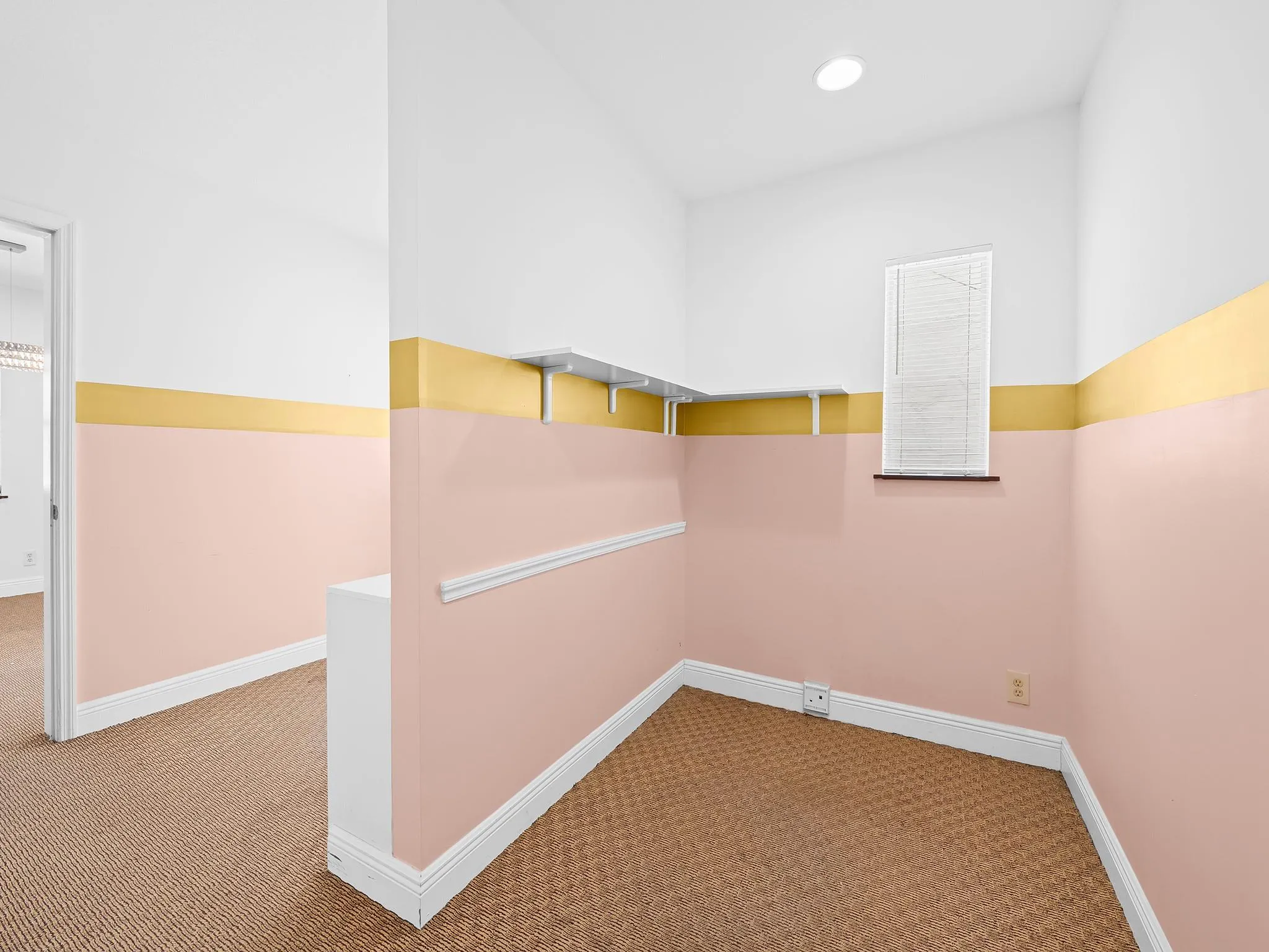 642 NE 3rd Ave