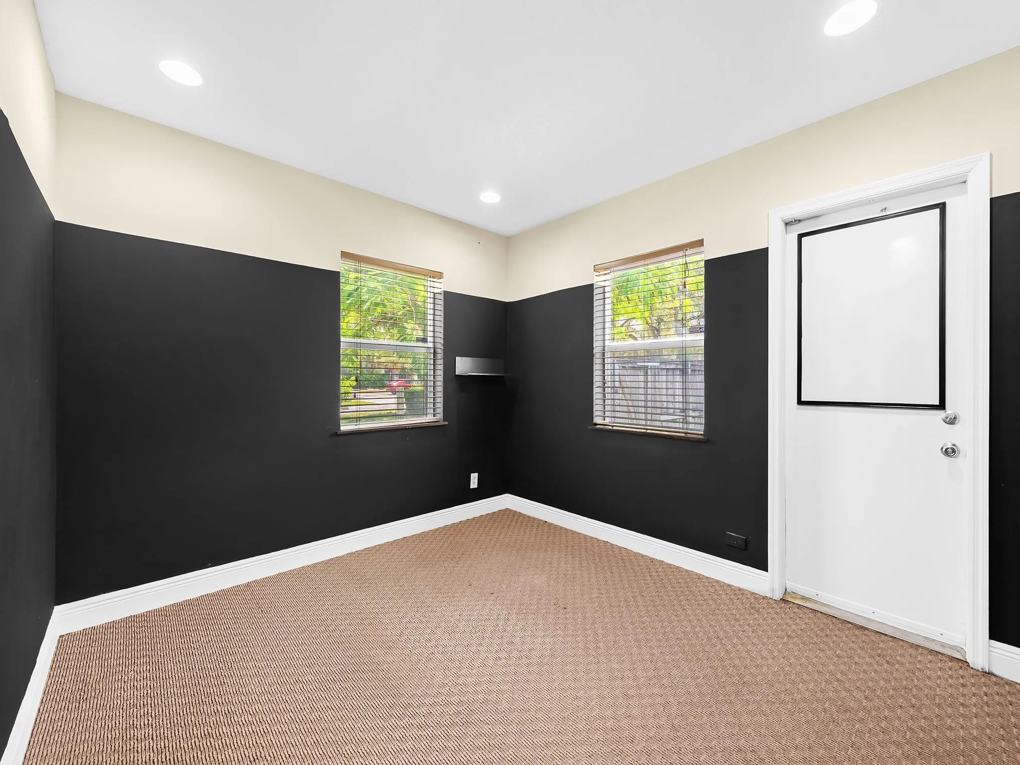 642 NE 3rd Ave