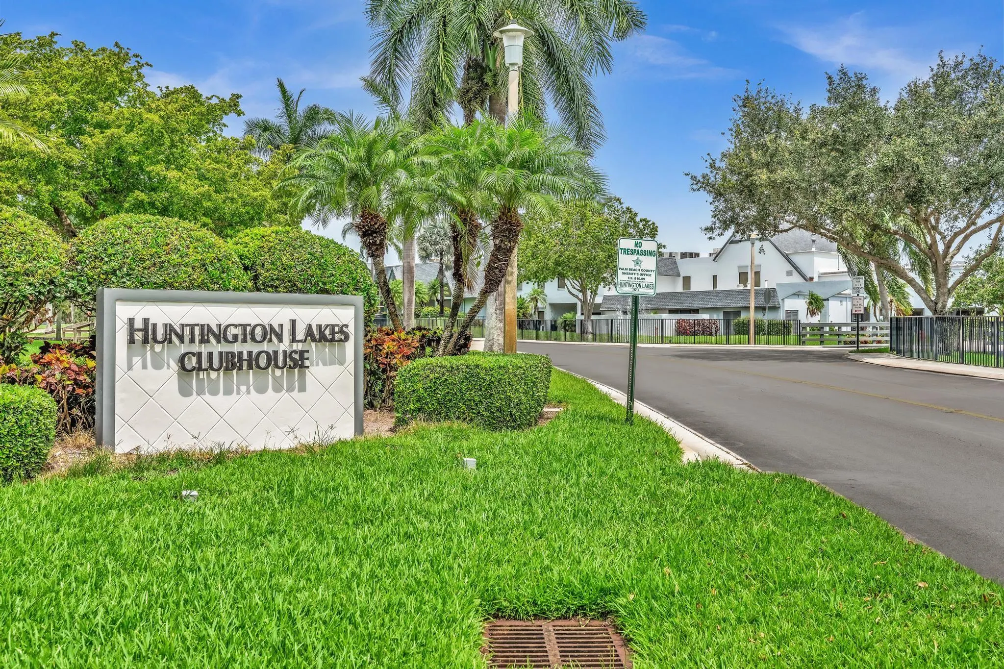 6936 Huntington Ln, #304