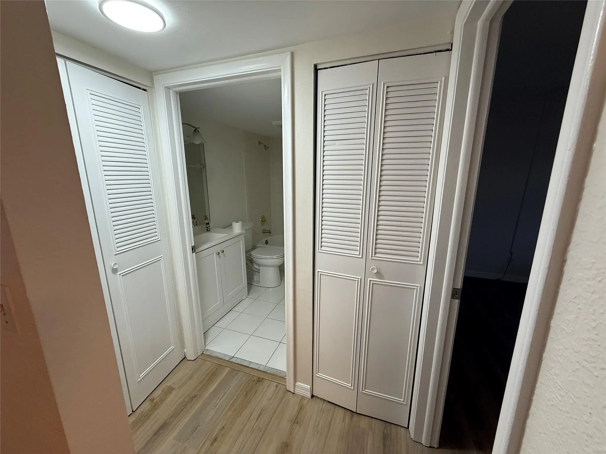 689 NE 6 Th Court, #109