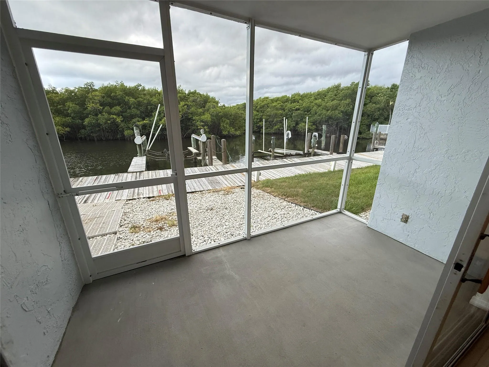 689 NE 6 Th Court, #109