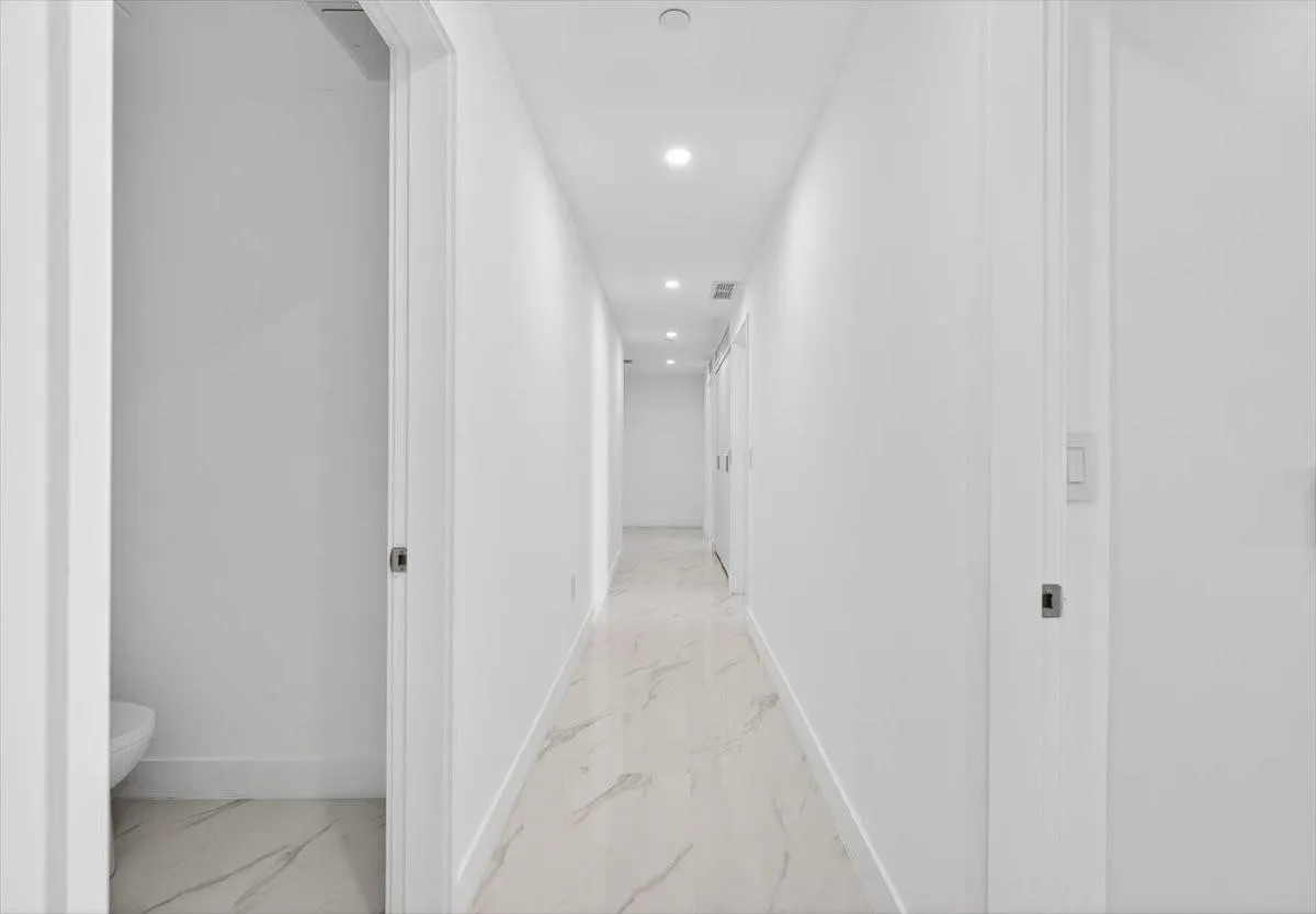 700 NE 24th Street, #5202