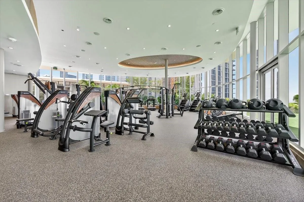 700 NE 24th Street, #5202