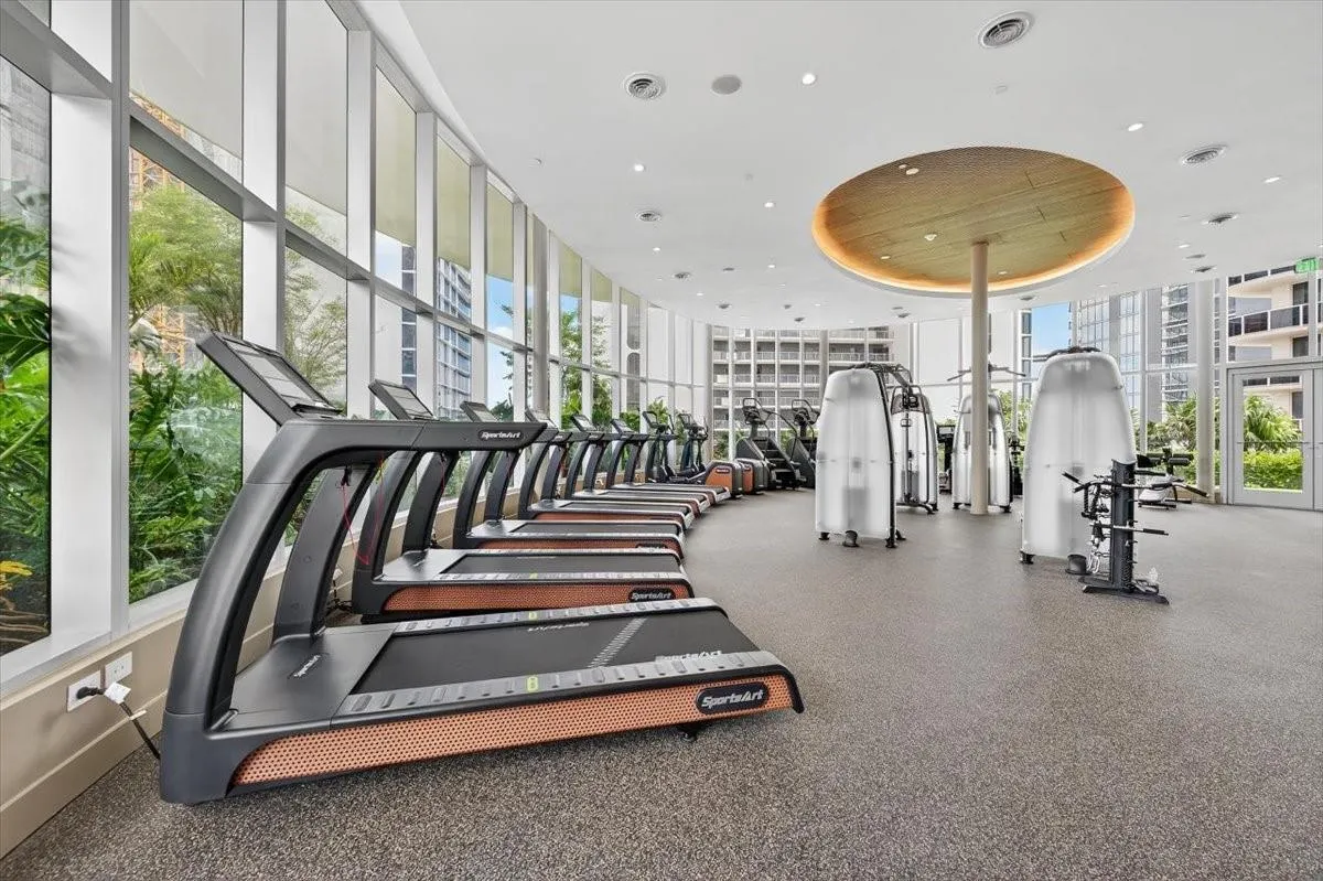 700 NE 24th Street, #5202