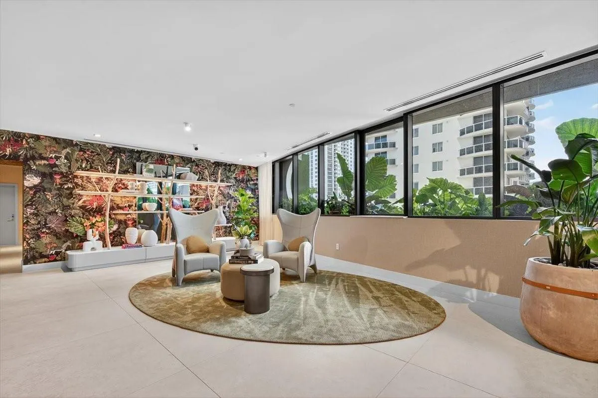 700 NE 24th Street, #5202