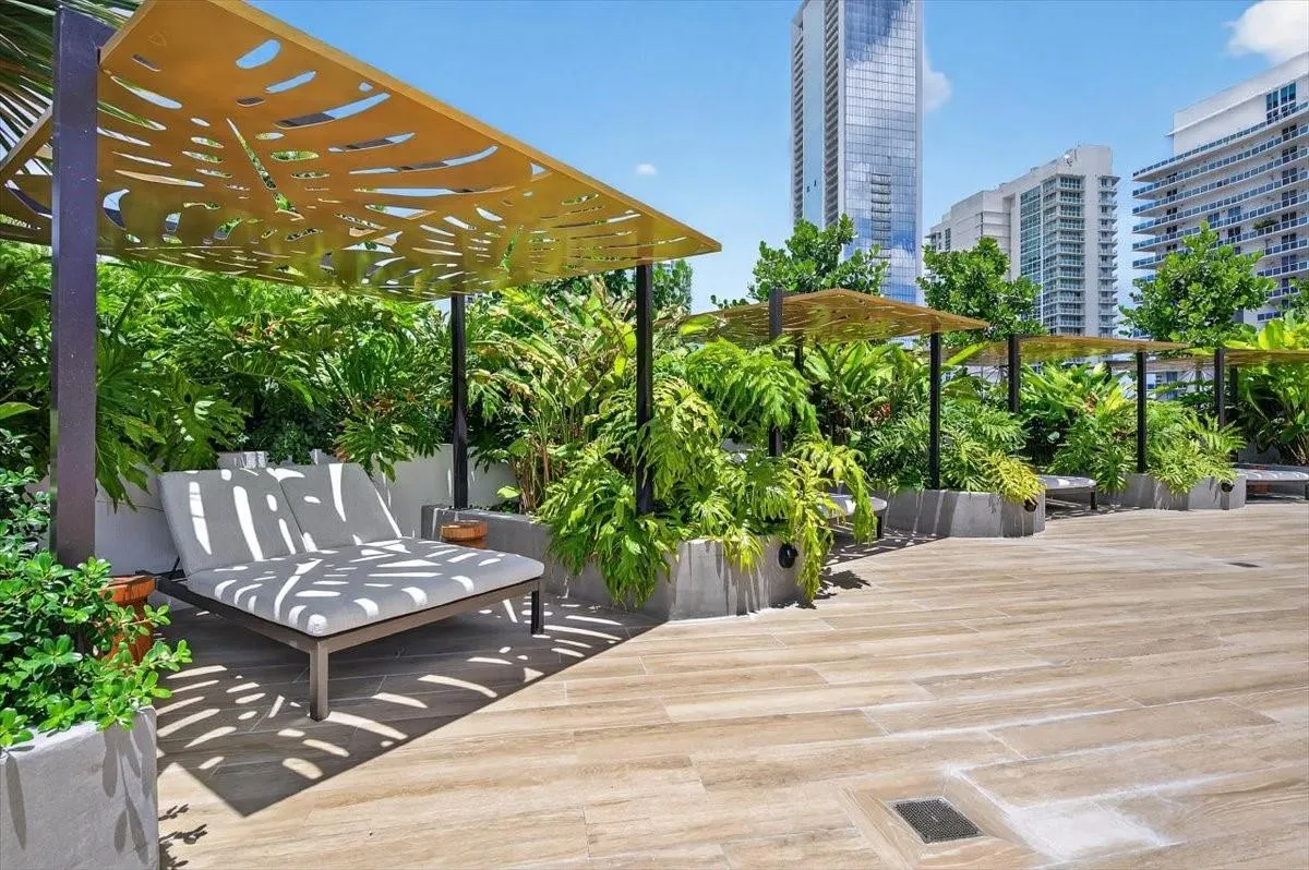 700 NE 24th Street, #5202