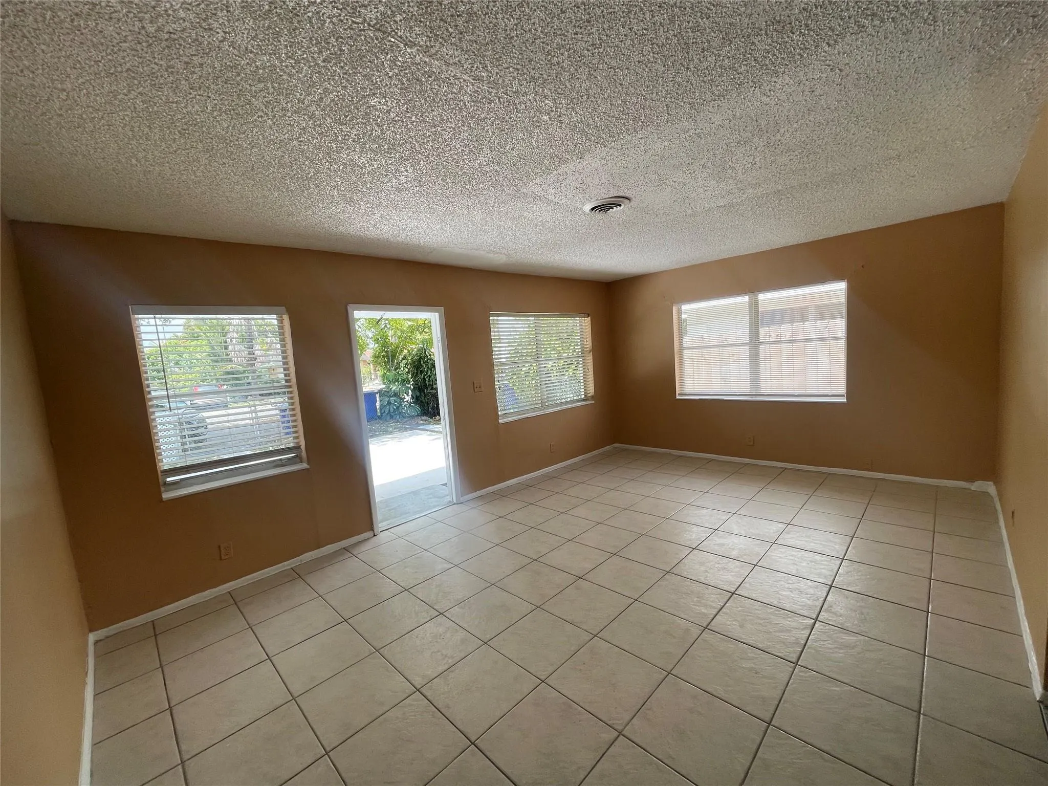 1314-1316 NW 8th Ave
