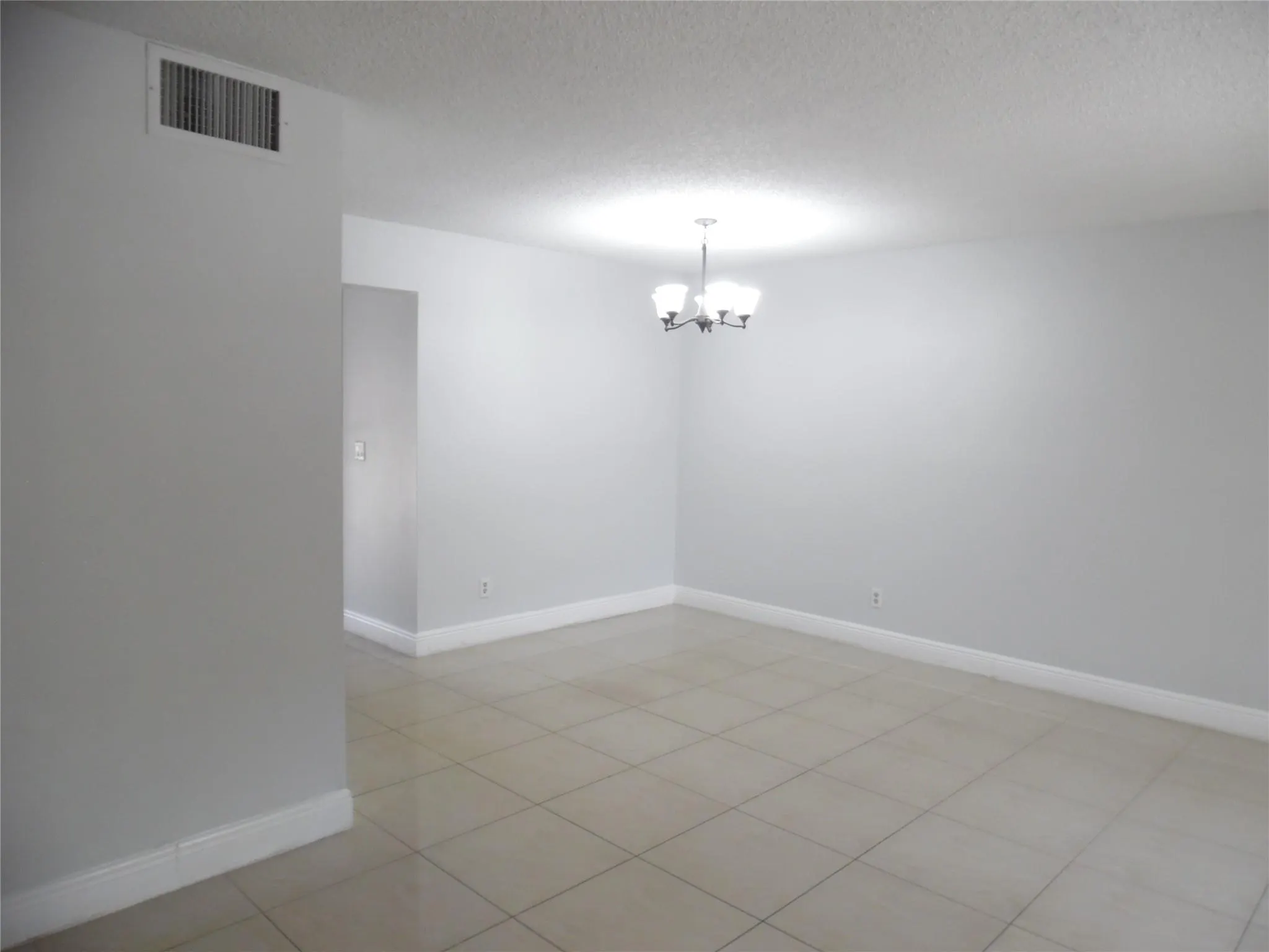 4013 SW 68 Ln, #4J