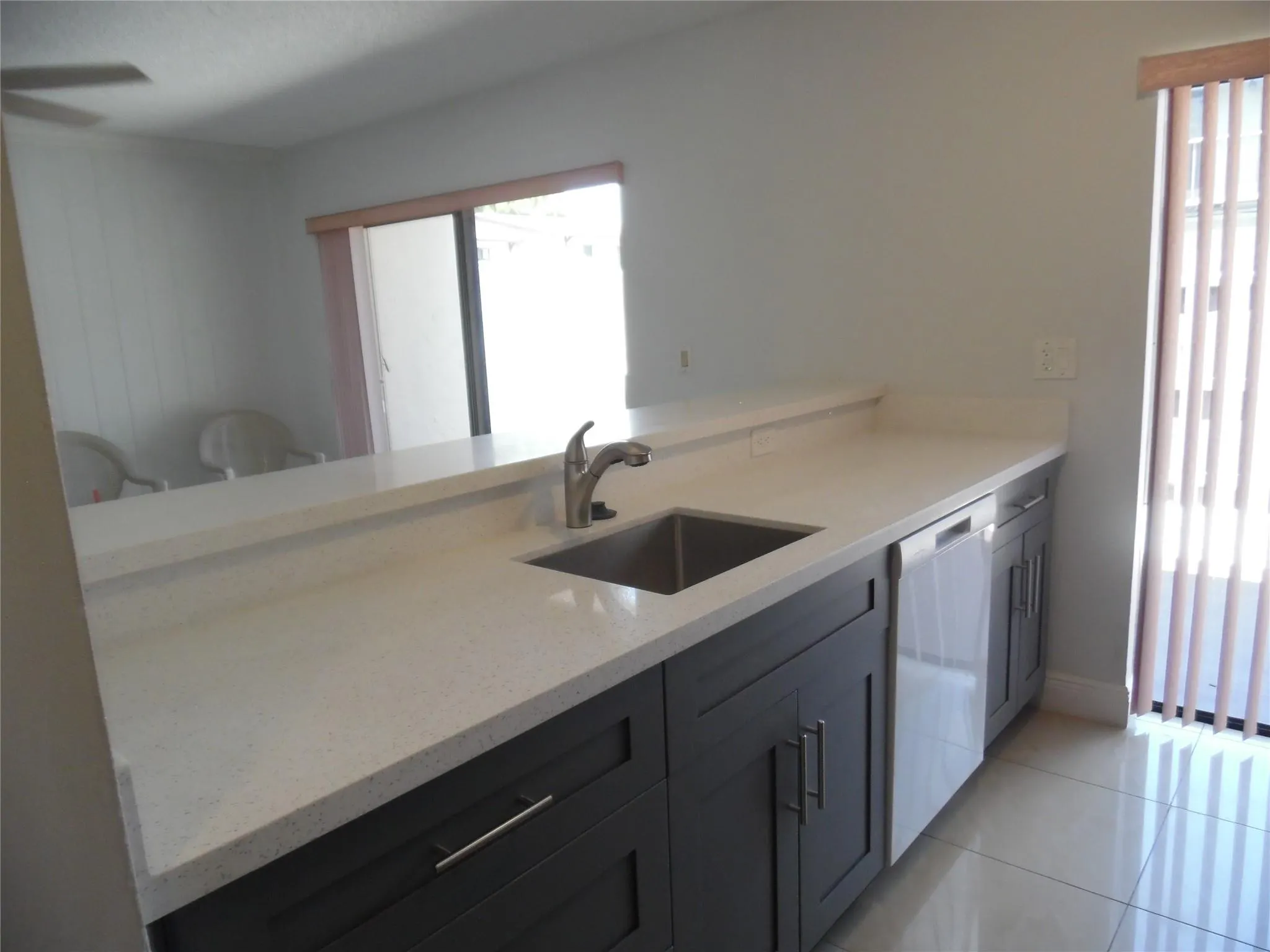 4013 SW 68 Ln, #4J