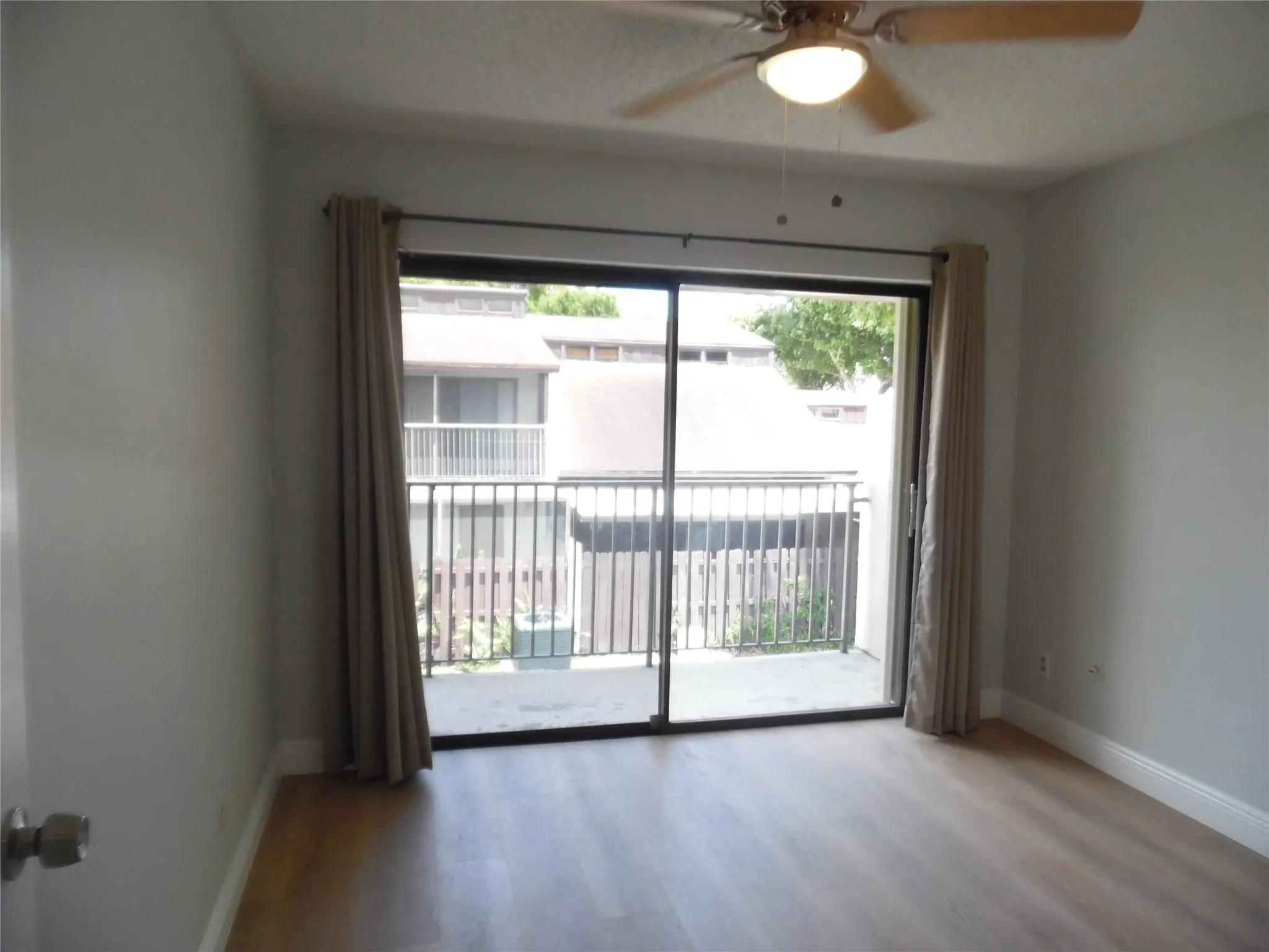 4013 SW 68 Ln, #4J