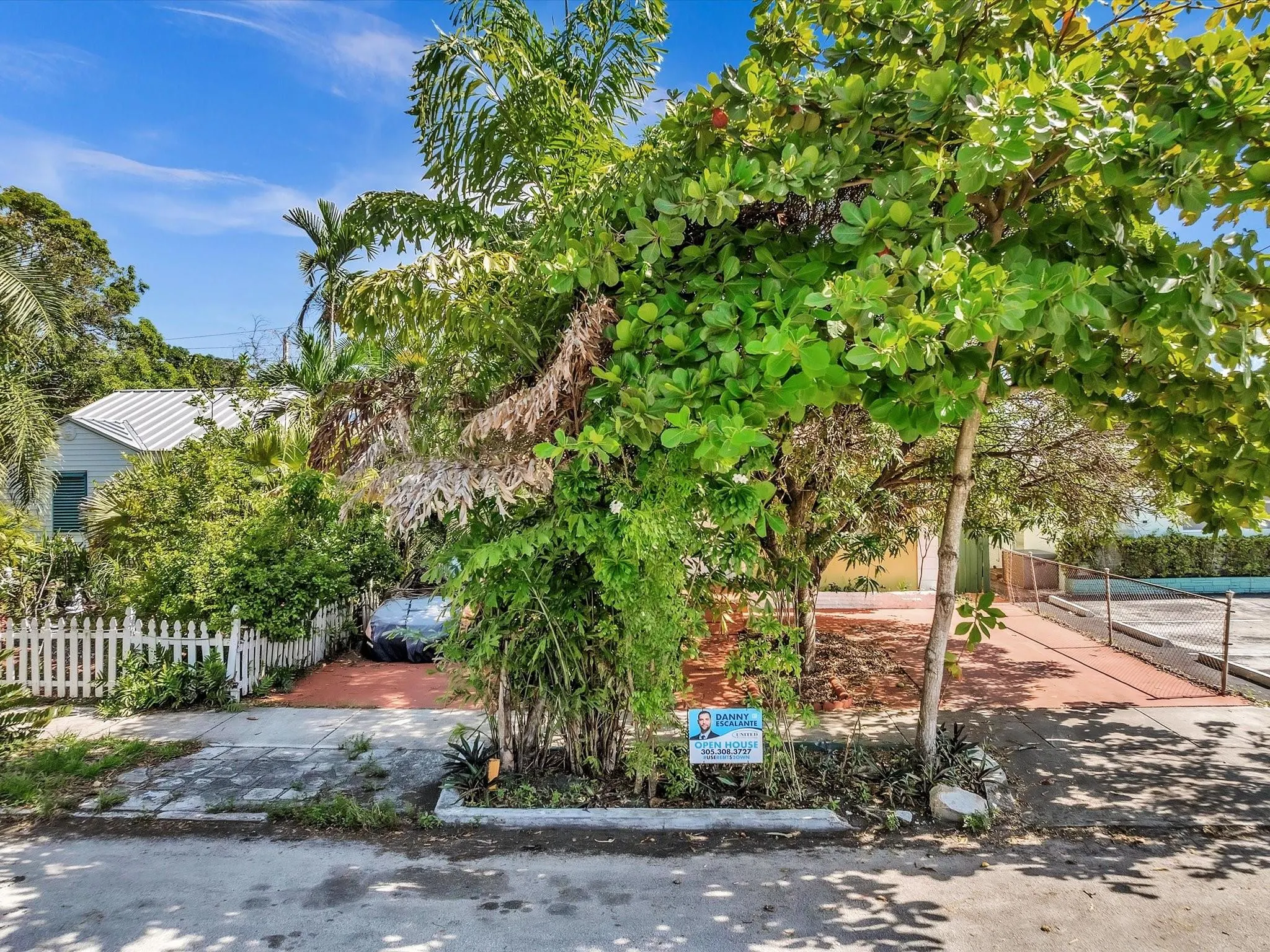 1930 Pierce St