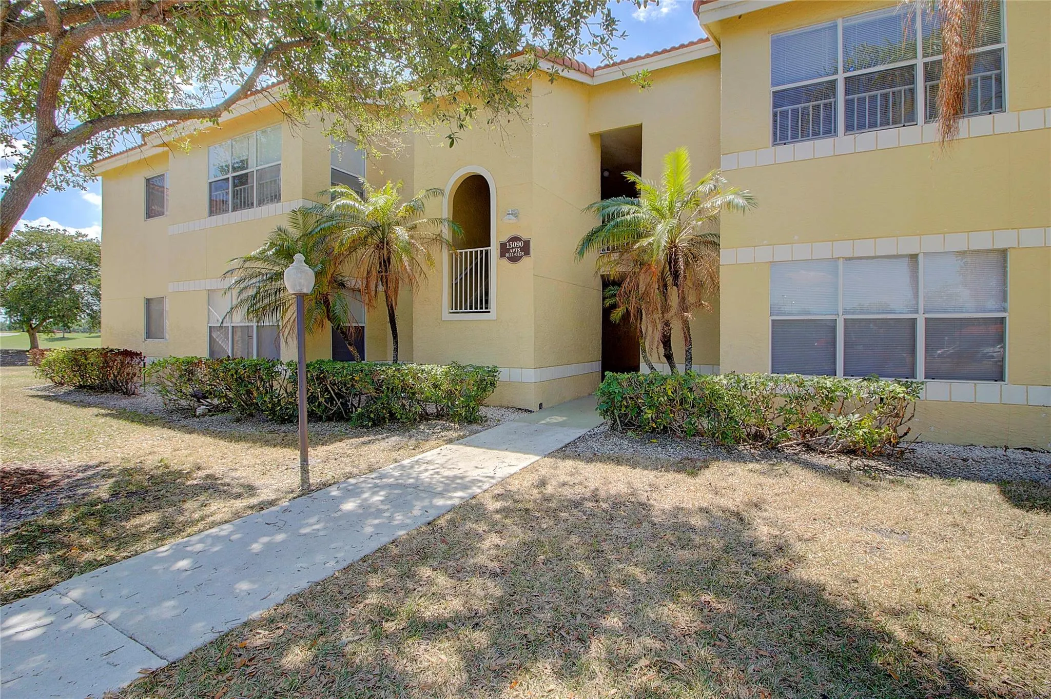 643 Vista Isles Dr