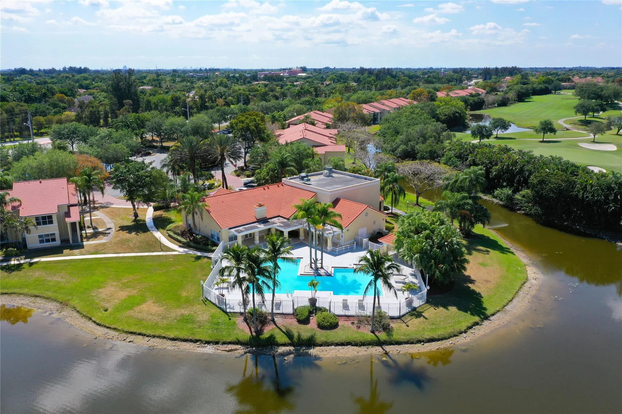 643 Vista Isles Dr