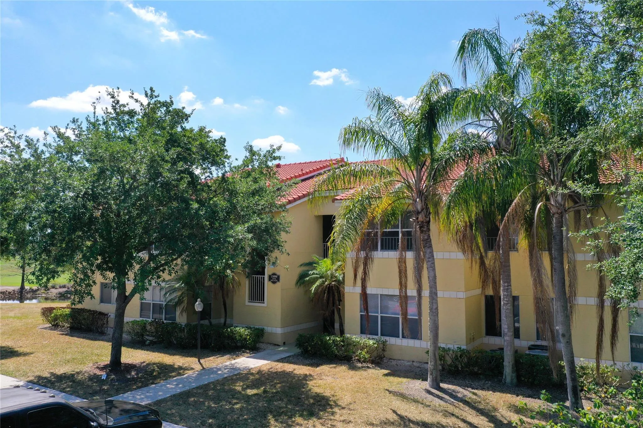 643 Vista Isles Dr