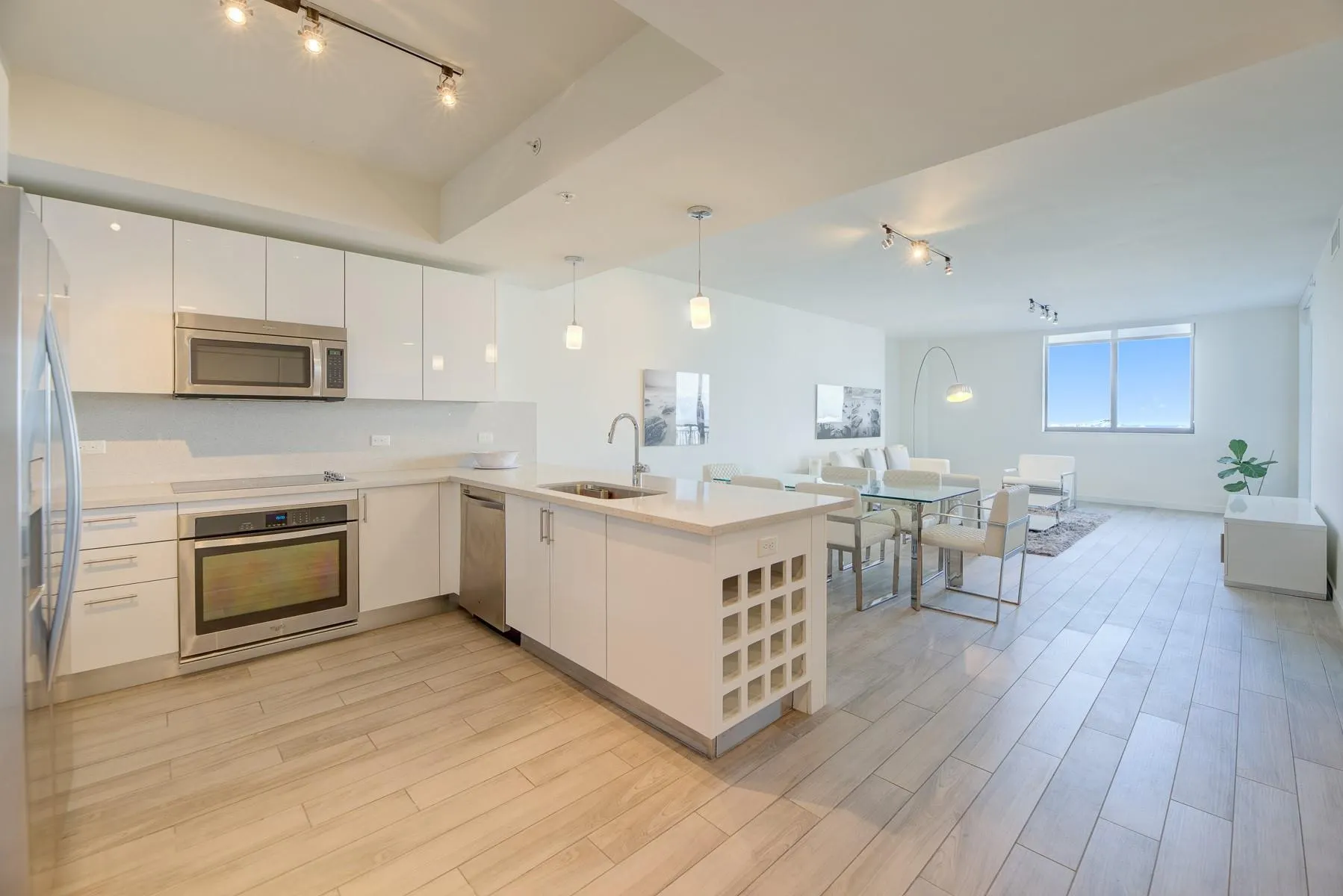 999 SW 1st Ave, #2913