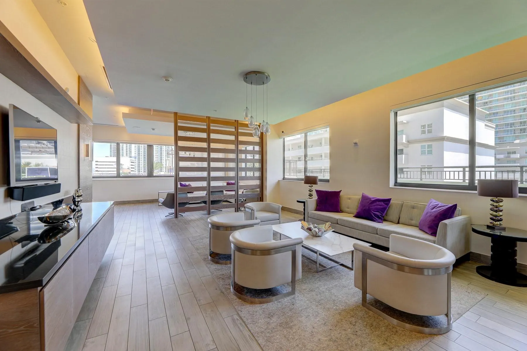 999 SW 1st Ave, #2913