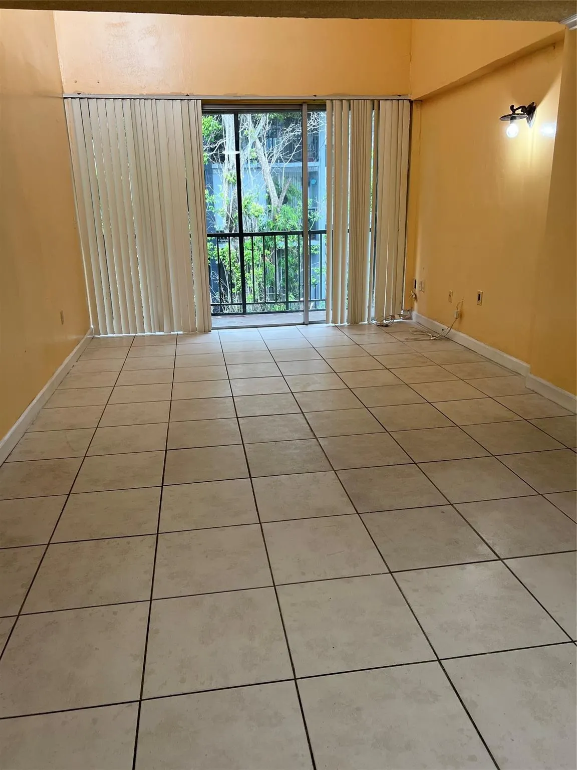 8810 Fontainebleau Blvd