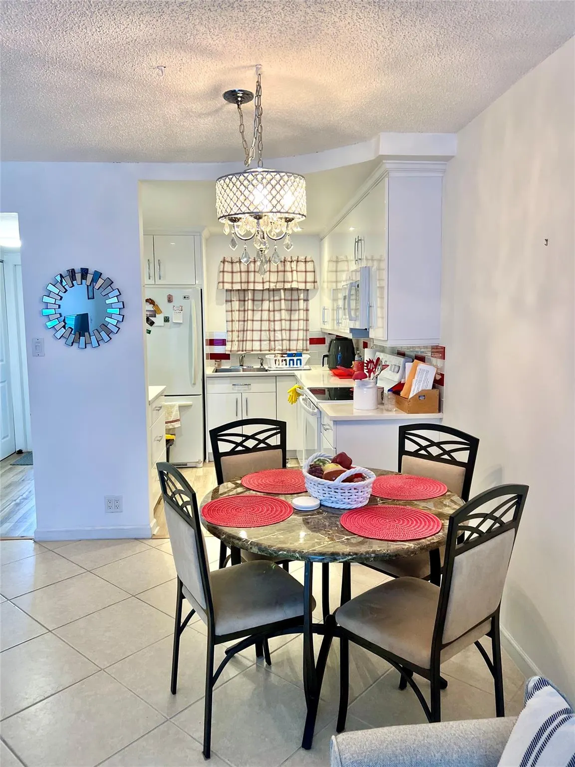 9660 Sunrise Lakes Blvd, #208