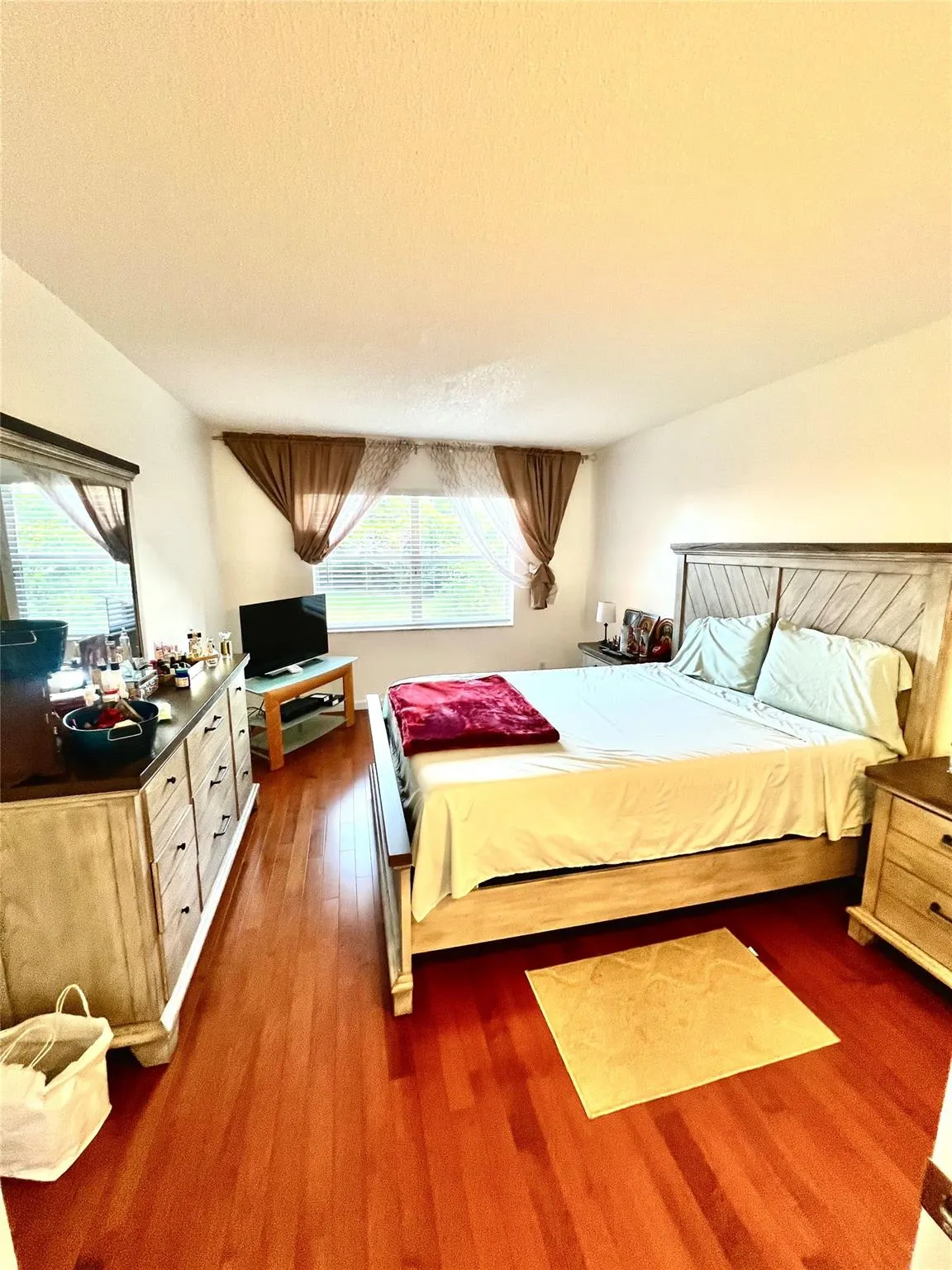 9660 Sunrise Lakes Blvd, #208