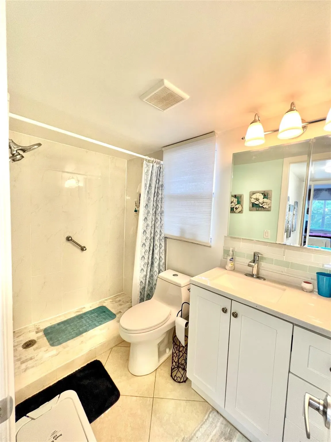 9660 Sunrise Lakes Blvd, #208