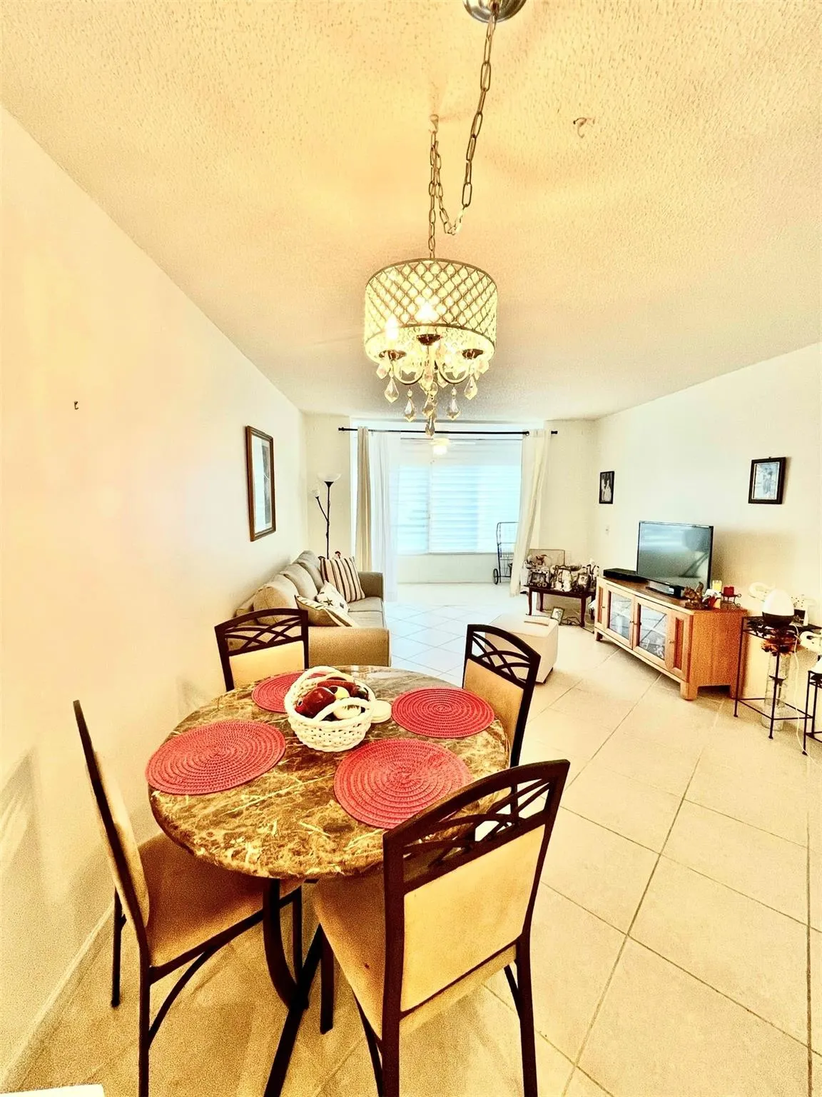 9660 Sunrise Lakes Blvd, #208