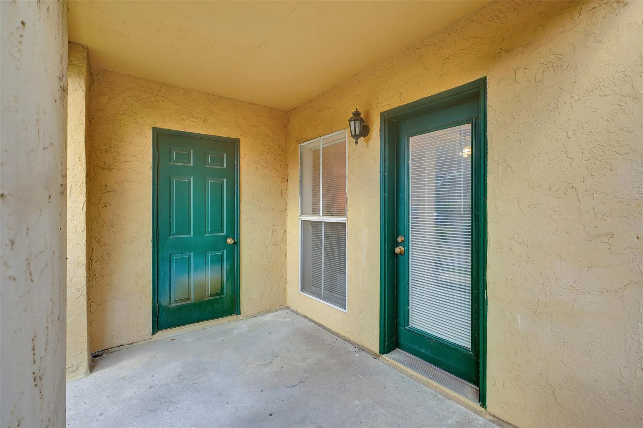 777 Riverside Dr, #1517