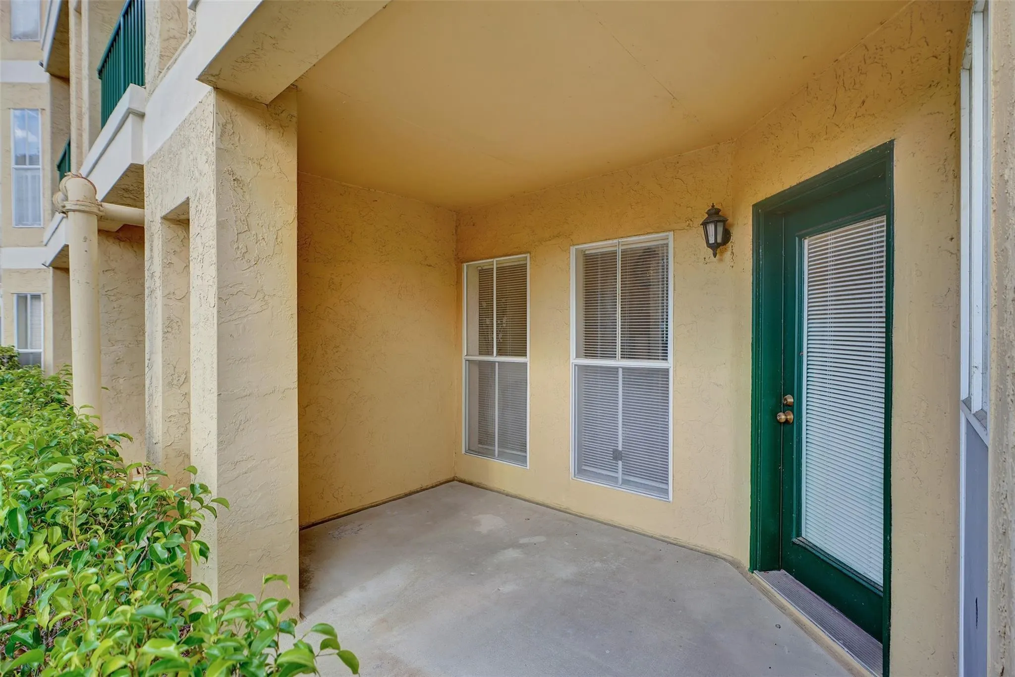 777 Riverside Dr, #1517