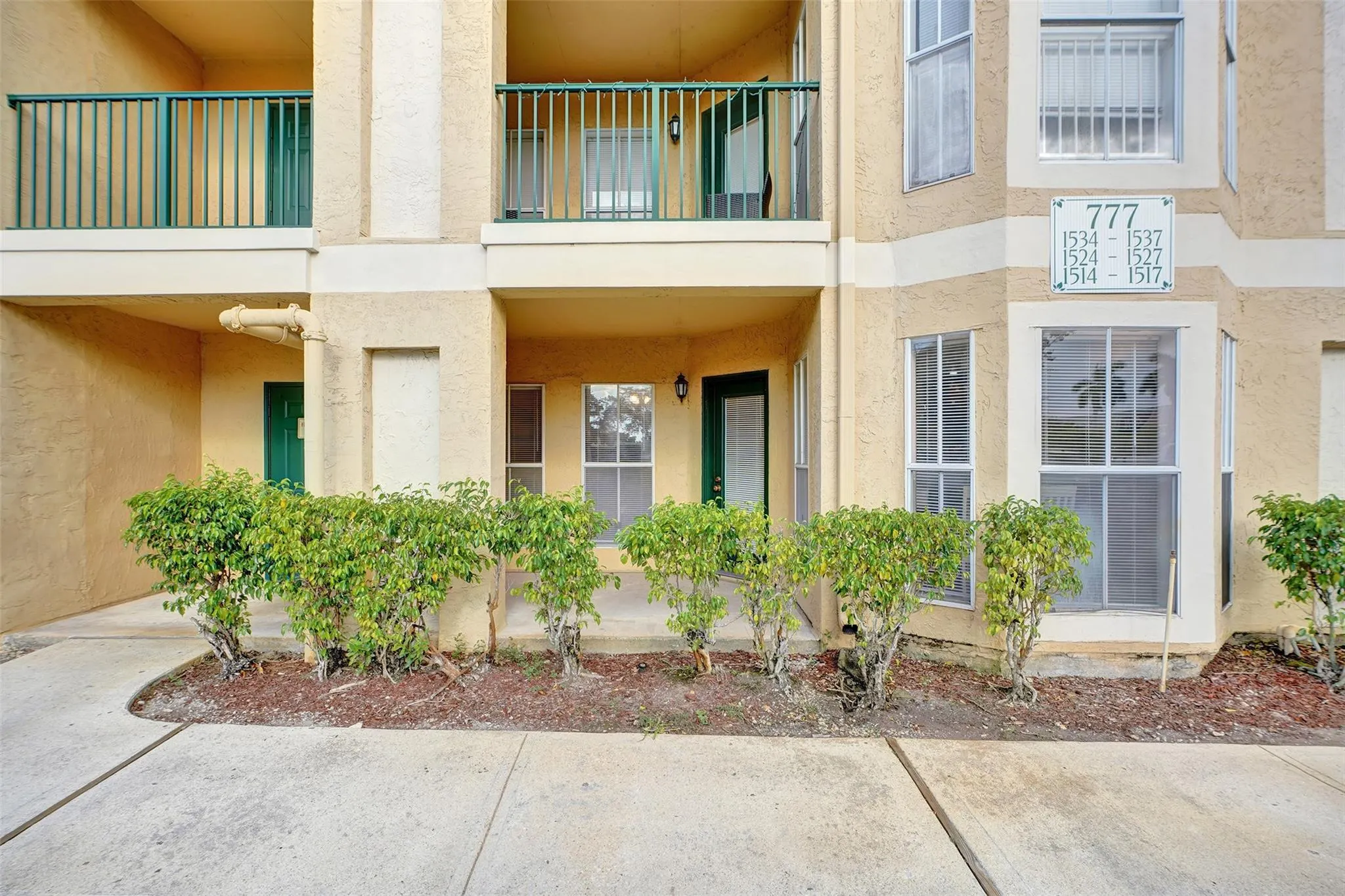 777 Riverside Dr, #1517